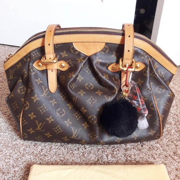 TRADED ⤠Sharing ⤠Louis Vuitton Tivoli GM - Picture 2 of 15